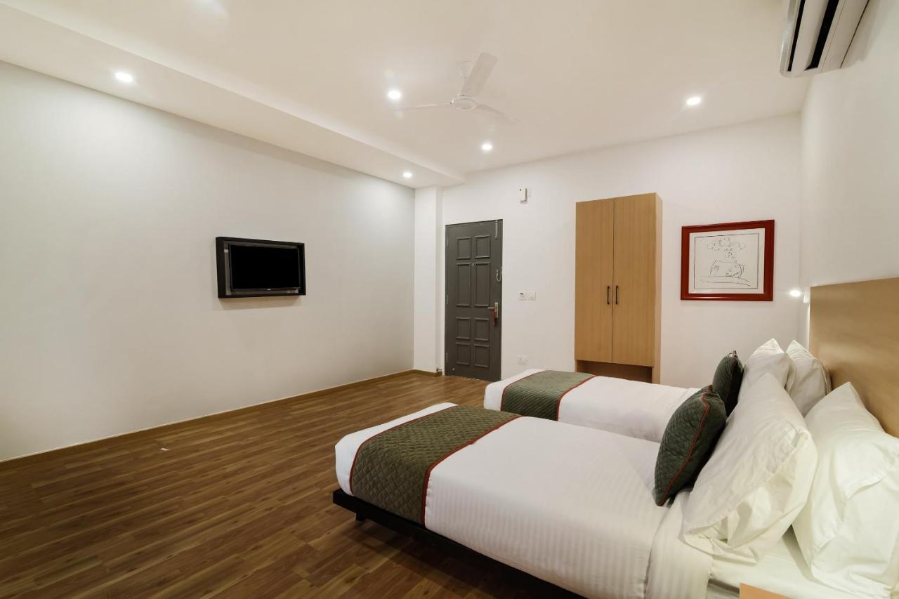 Oyo Townhouse 091 Nungambakkam Hotell Chennai Eksteriør bilde