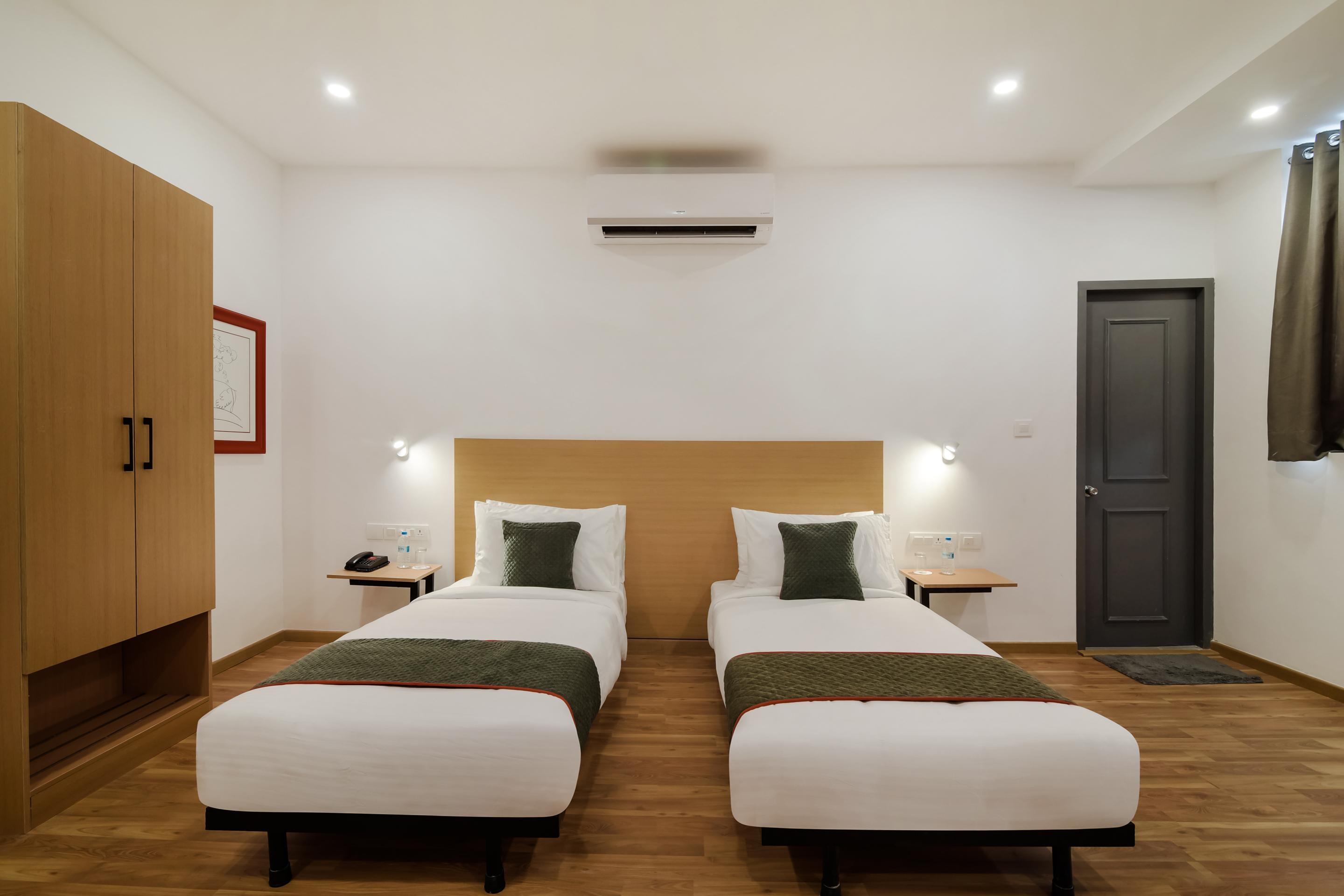 Oyo Townhouse 091 Nungambakkam Hotell Chennai Eksteriør bilde