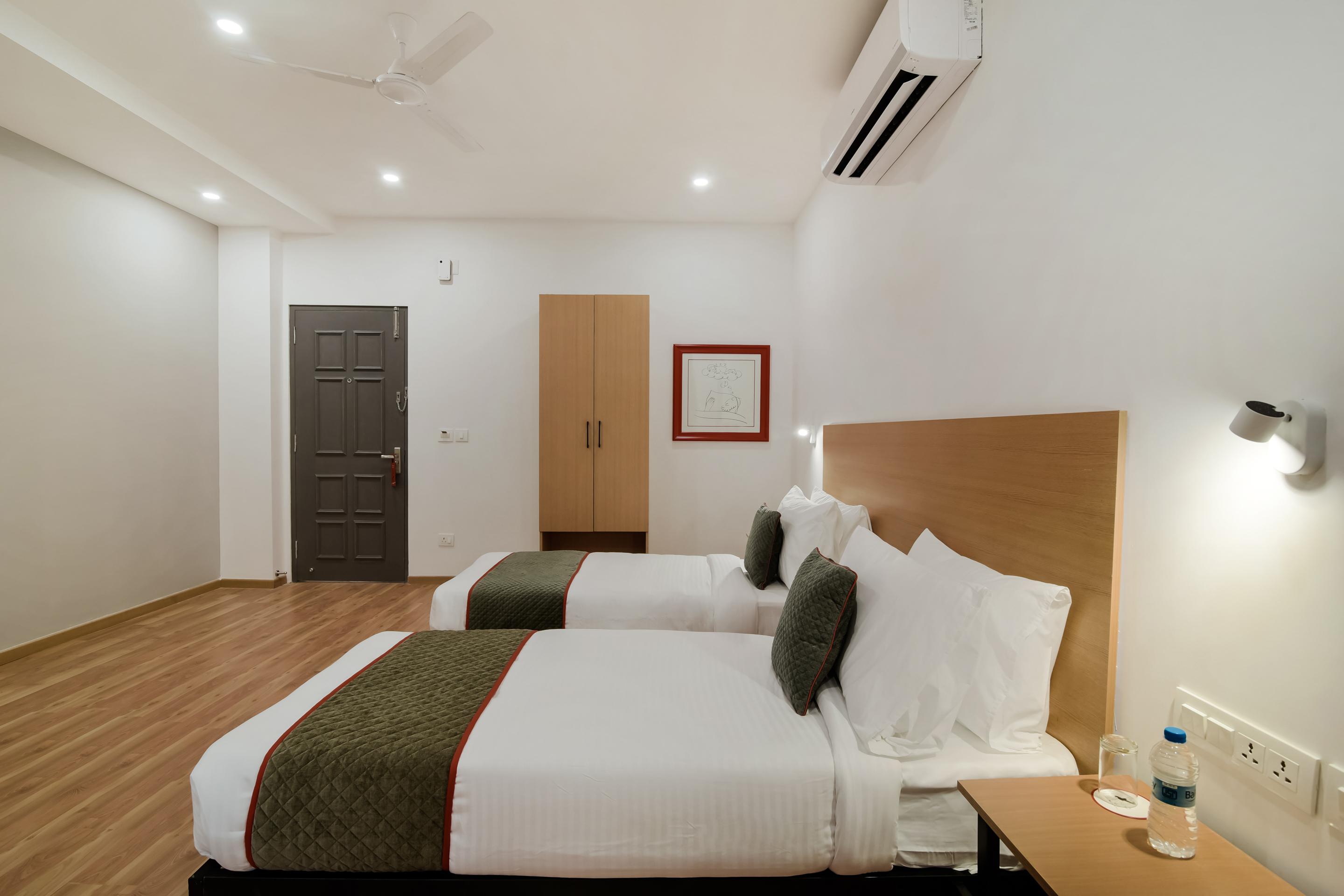 Oyo Townhouse 091 Nungambakkam Hotell Chennai Eksteriør bilde