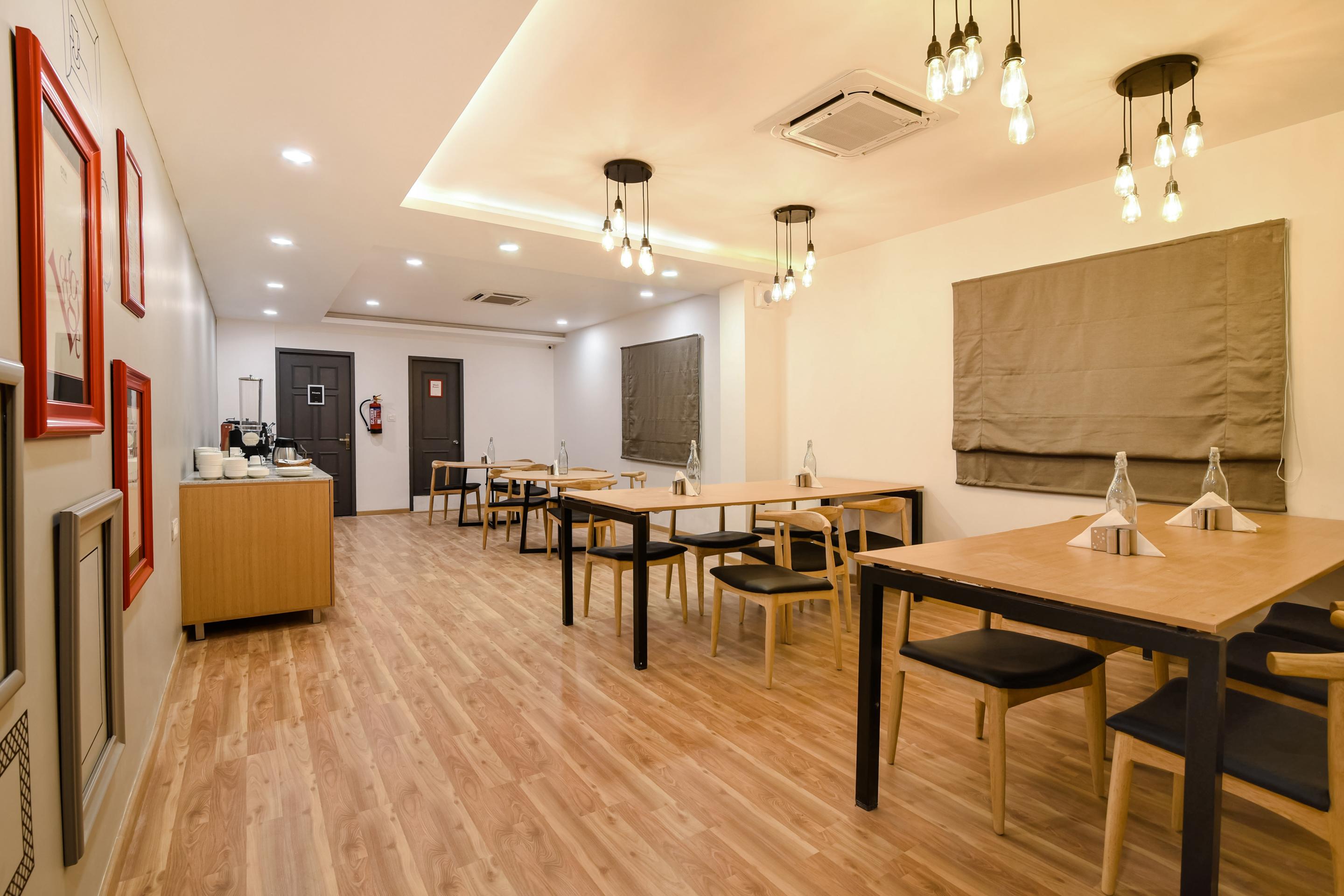 Oyo Townhouse 091 Nungambakkam Hotell Chennai Eksteriør bilde