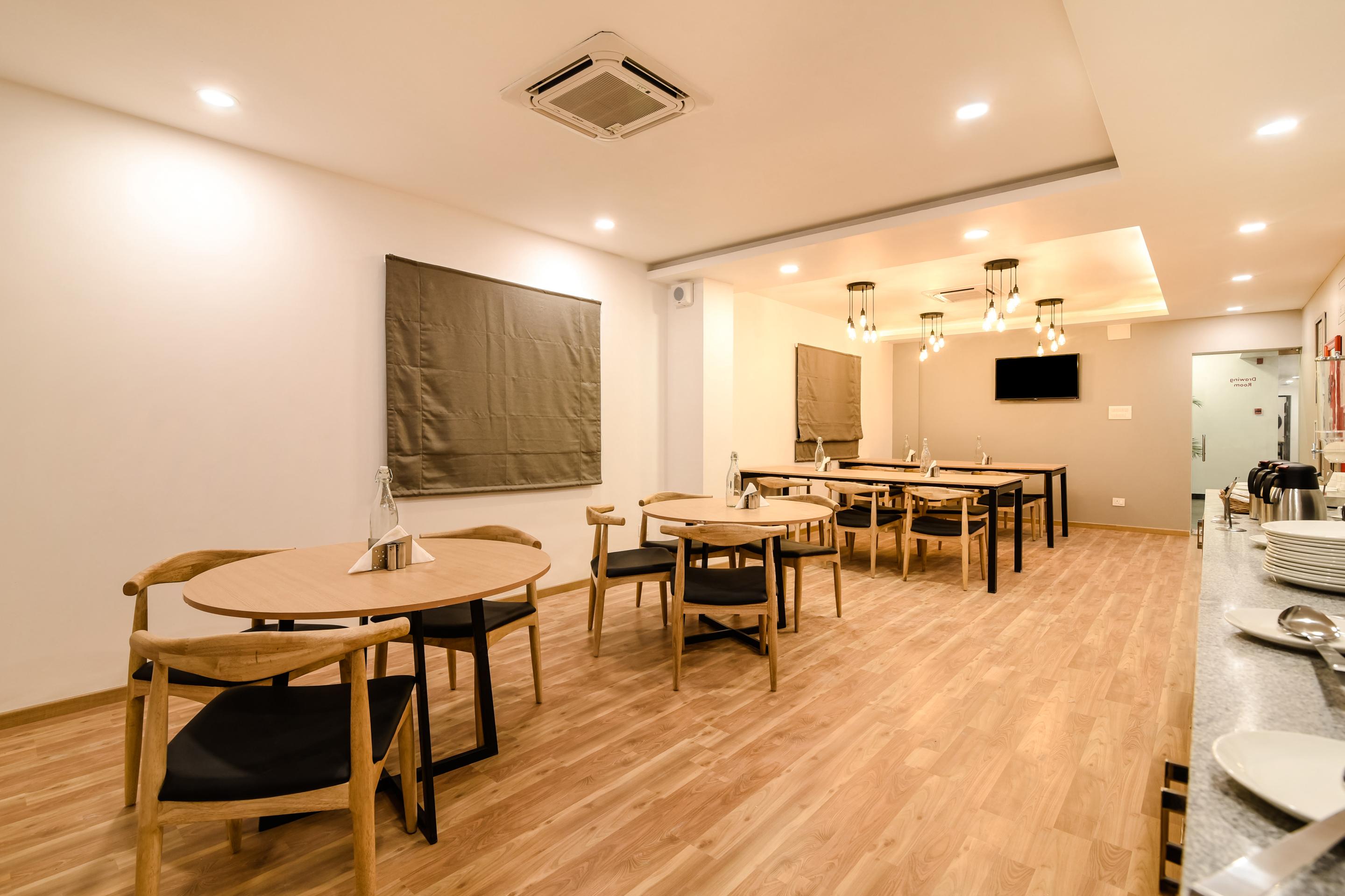 Oyo Townhouse 091 Nungambakkam Hotell Chennai Eksteriør bilde