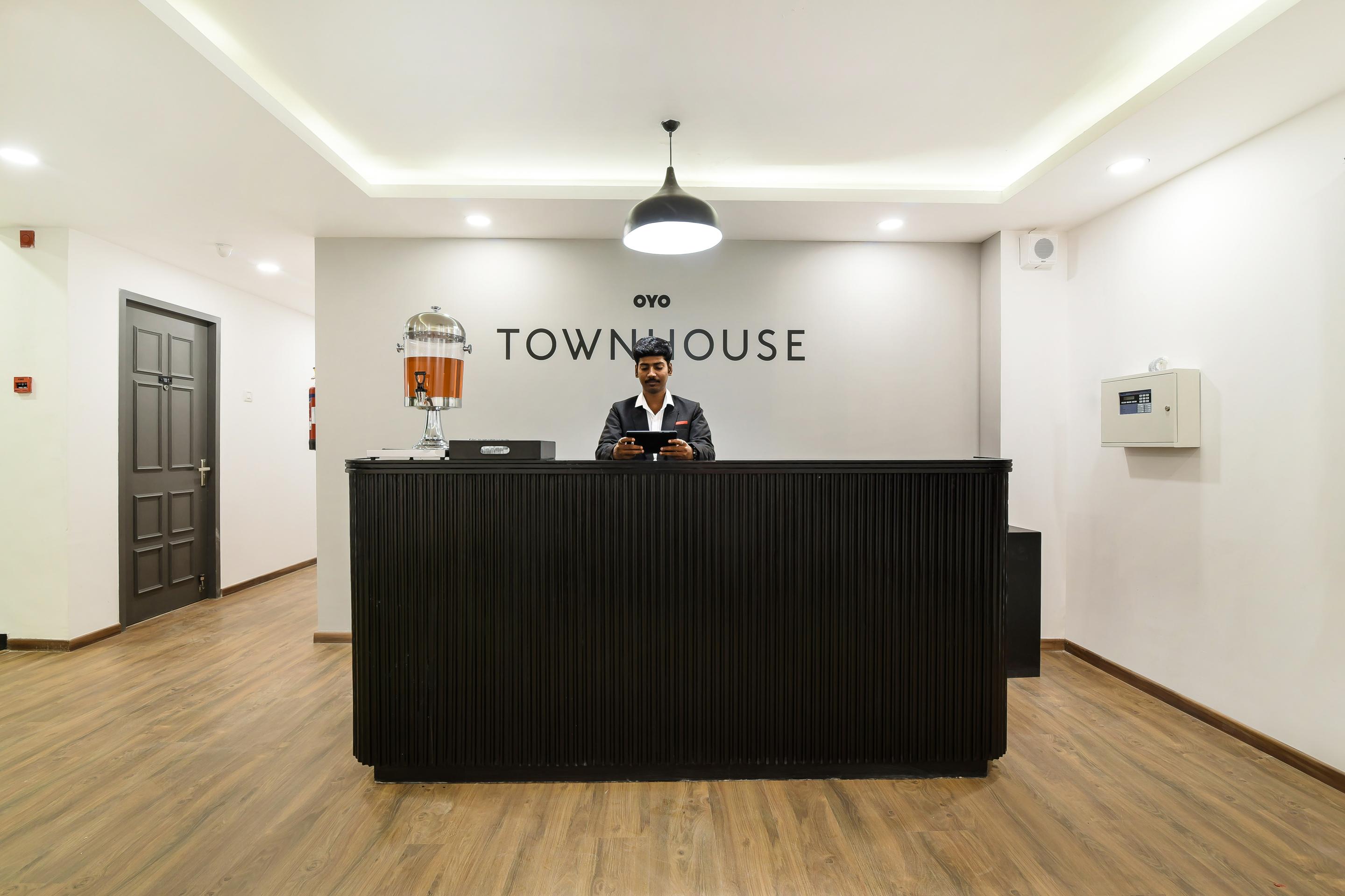Oyo Townhouse 091 Nungambakkam Hotell Chennai Eksteriør bilde