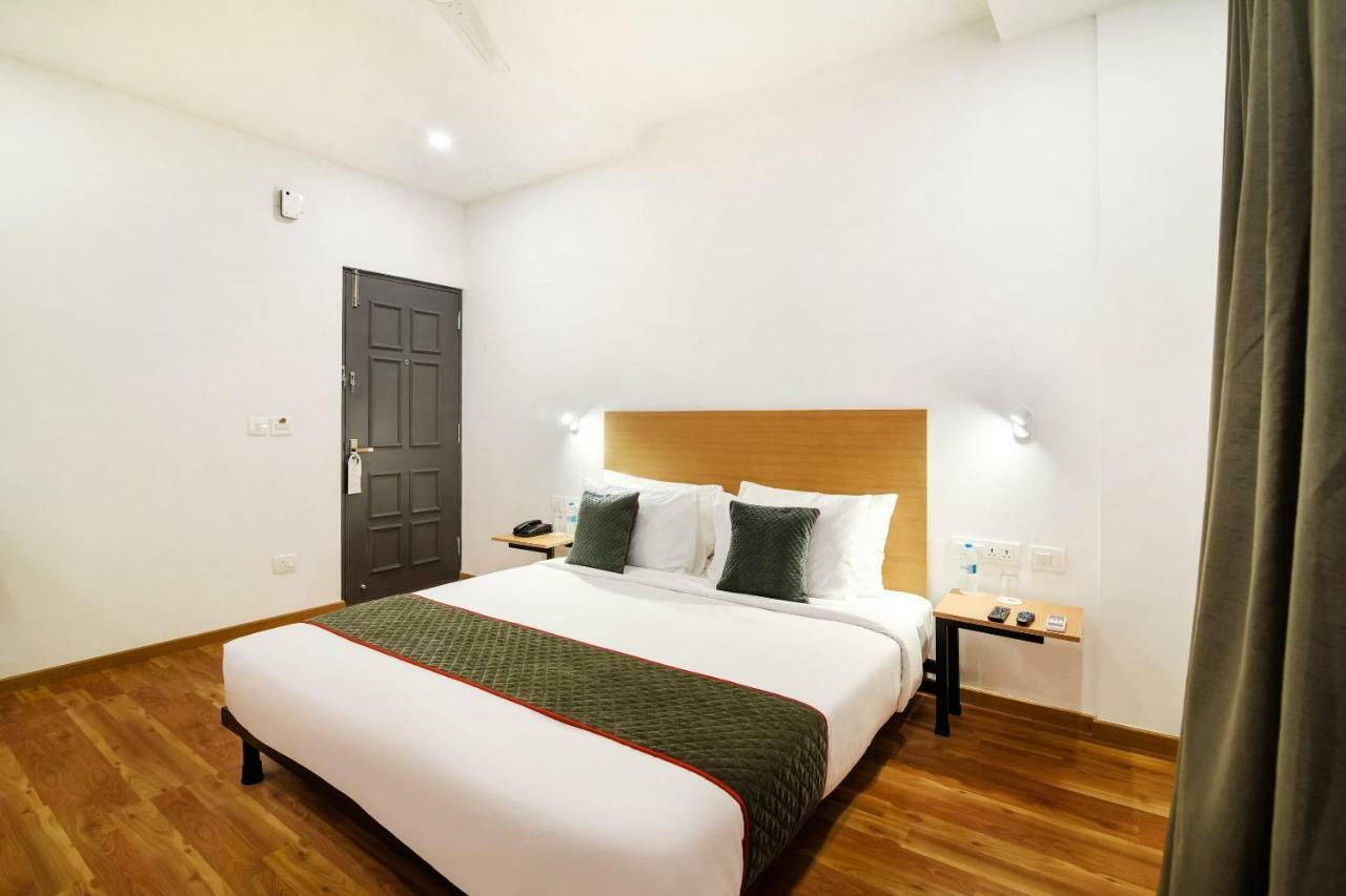 Oyo Townhouse 091 Nungambakkam Hotell Chennai Eksteriør bilde