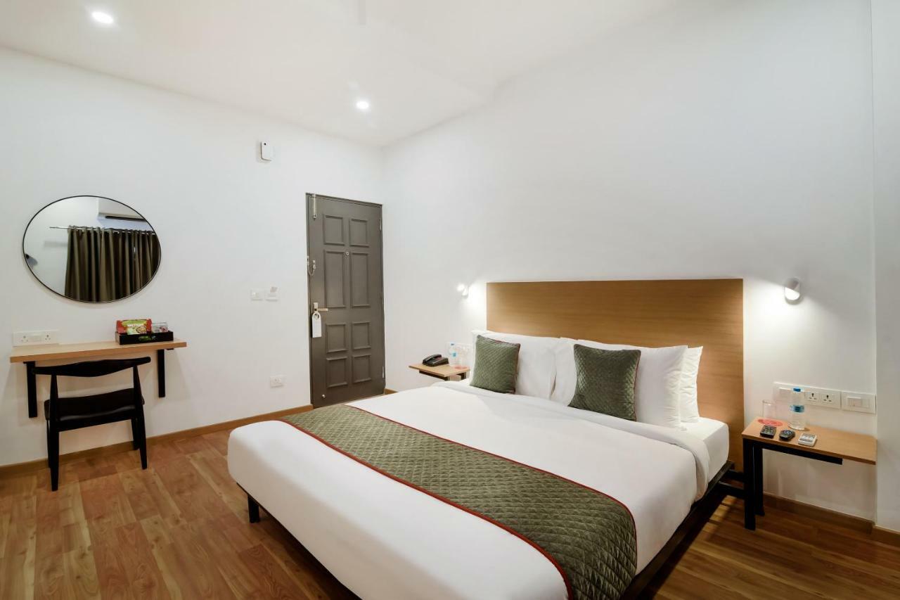 Oyo Townhouse 091 Nungambakkam Hotell Chennai Eksteriør bilde