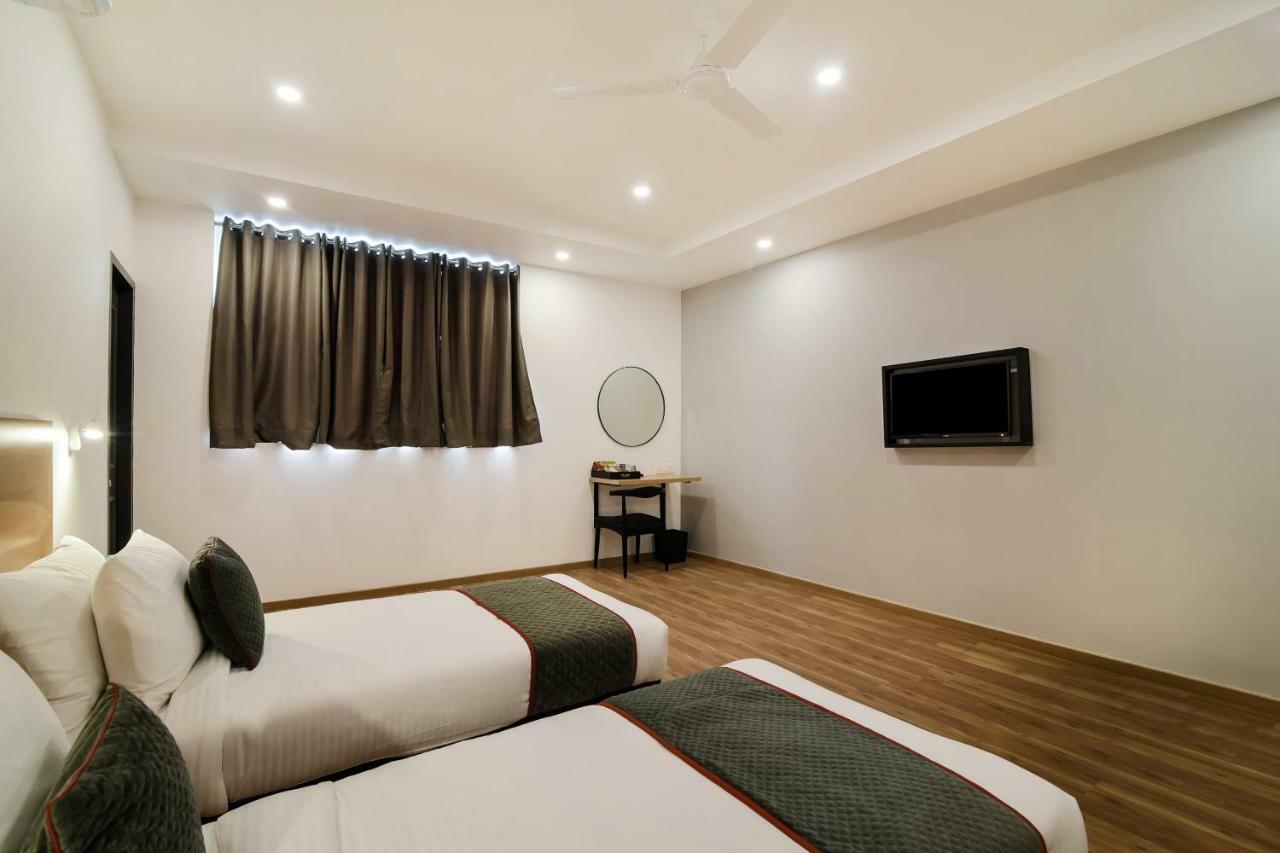 Oyo Townhouse 091 Nungambakkam Hotell Chennai Eksteriør bilde