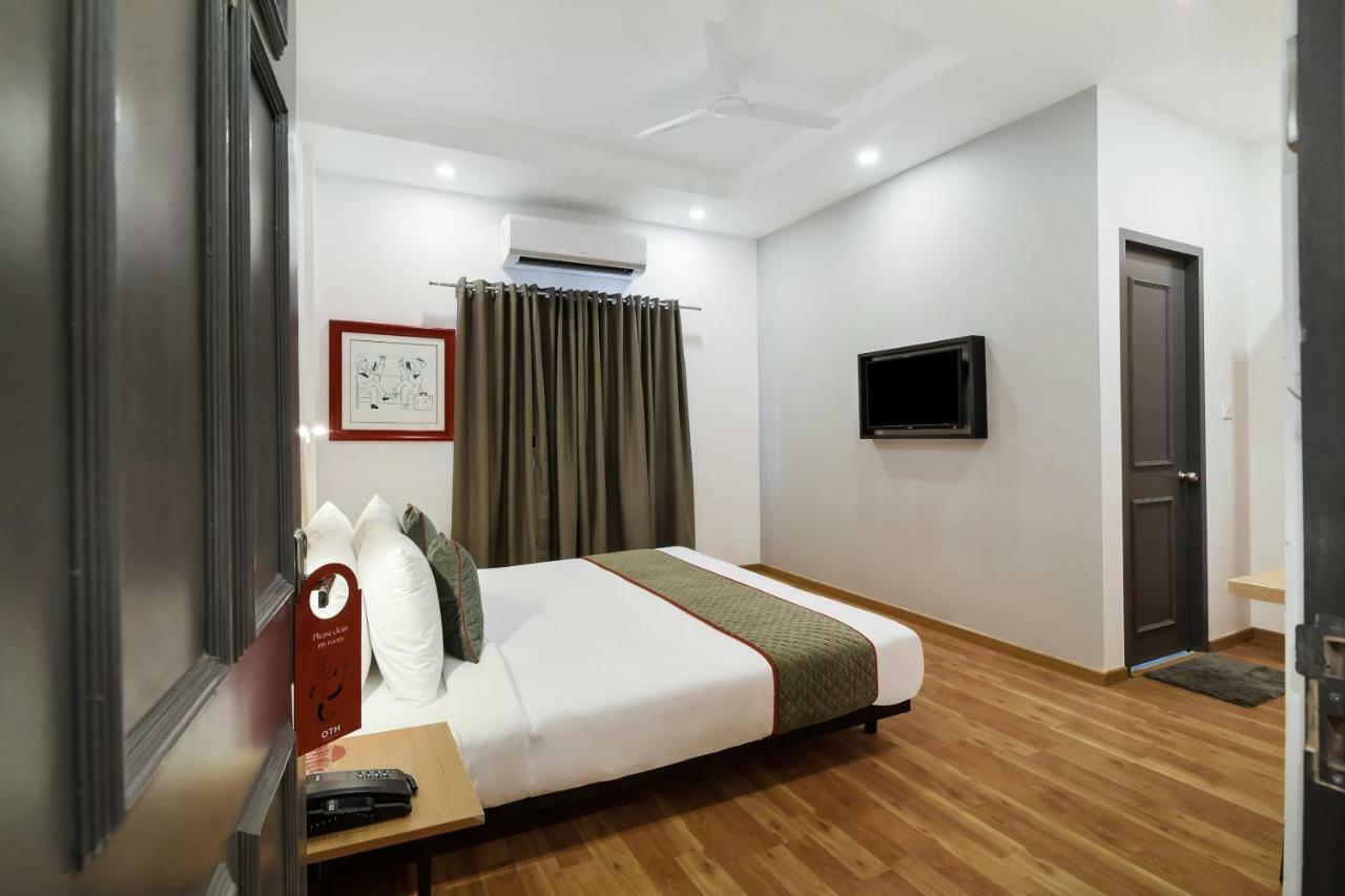 Oyo Townhouse 091 Nungambakkam Hotell Chennai Eksteriør bilde