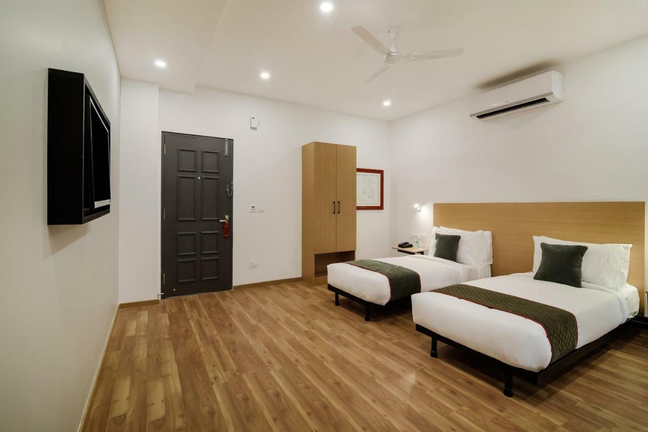 Oyo Townhouse 091 Nungambakkam Hotell Chennai Eksteriør bilde