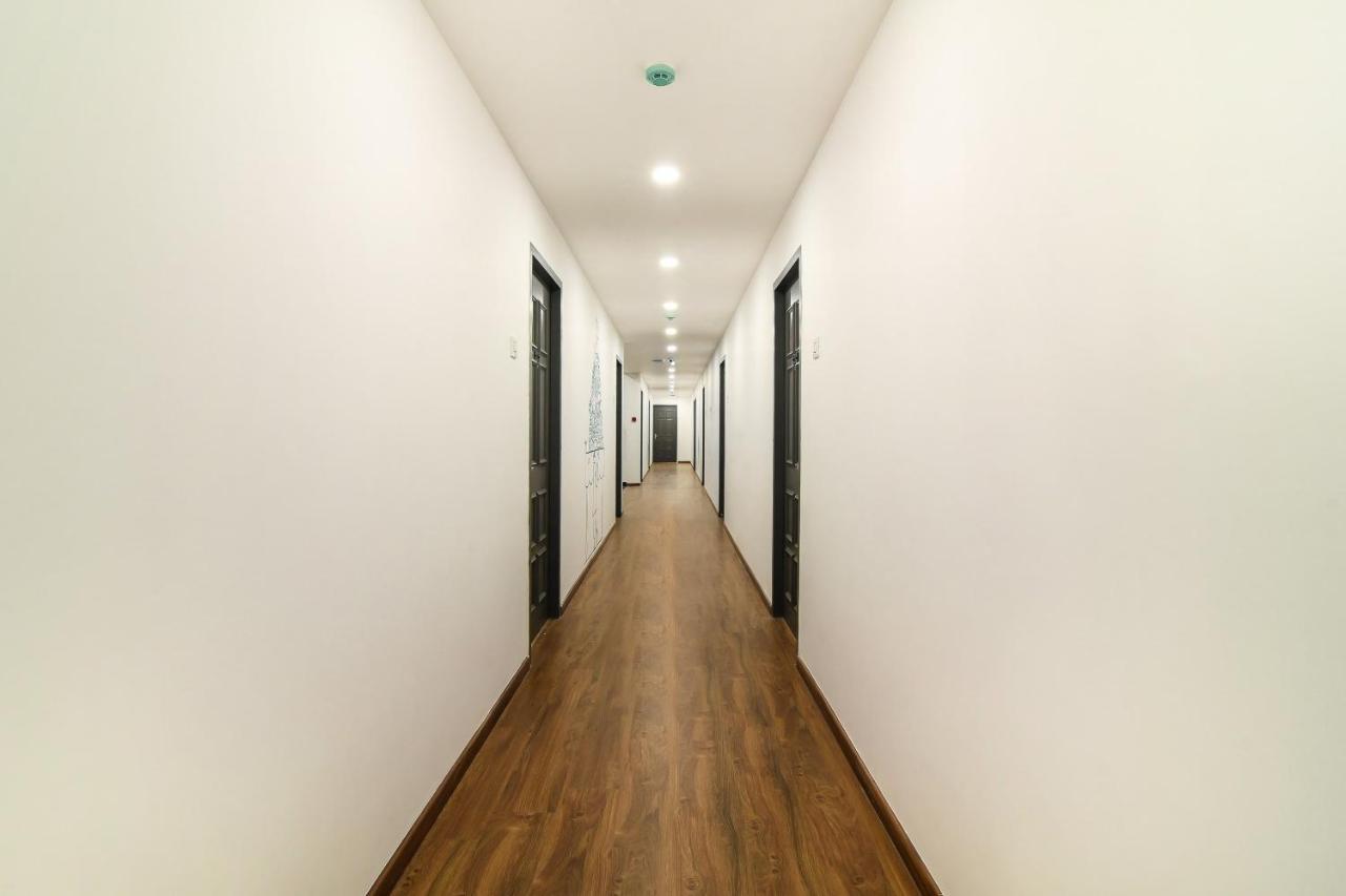 Oyo Townhouse 091 Nungambakkam Hotell Chennai Eksteriør bilde