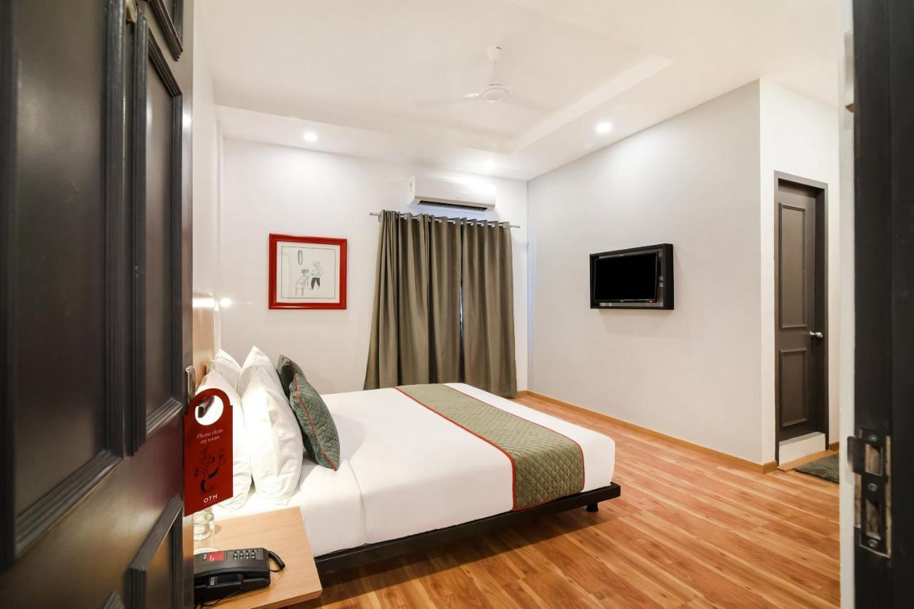 Oyo Townhouse 091 Nungambakkam Hotell Chennai Eksteriør bilde